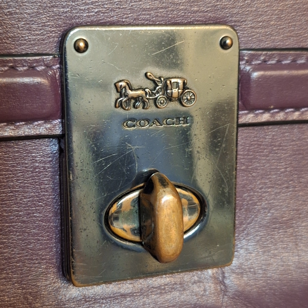 Vintage Coach Crossbody Bag - Picture 2 of 13